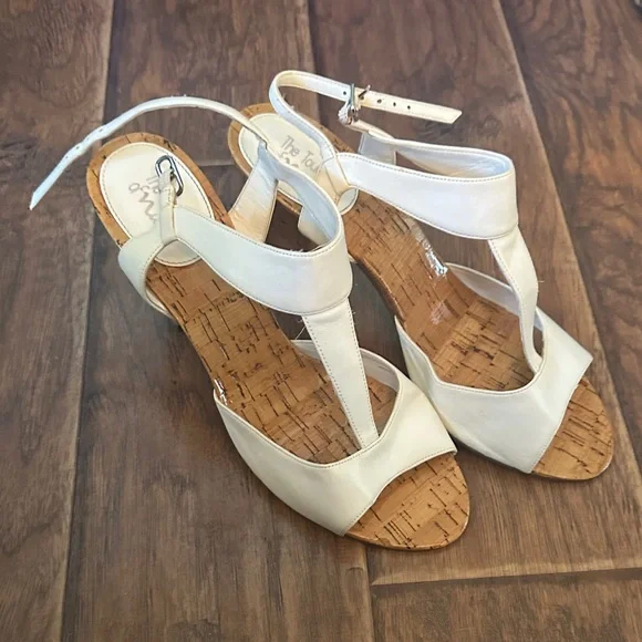Nina VINTAGE Cream Wedge Sandals - Picture 1 of 5